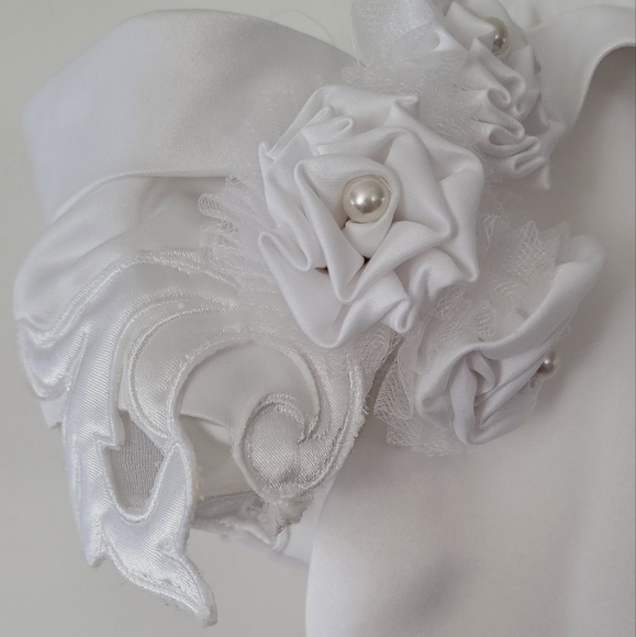 Wedding Dress - Picture 2 of 4